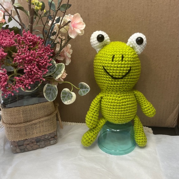 Handmade Crochet Frog - Picture 6 of 7